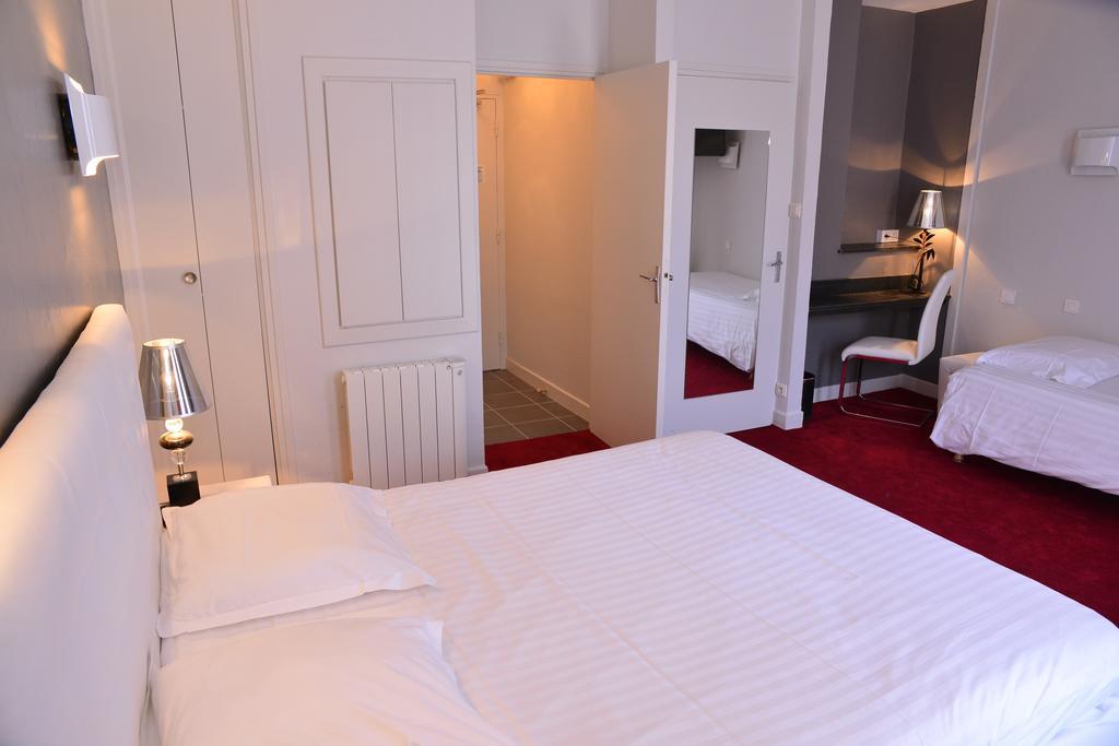Hotel Le Square オーリヤック エクステリア 写真