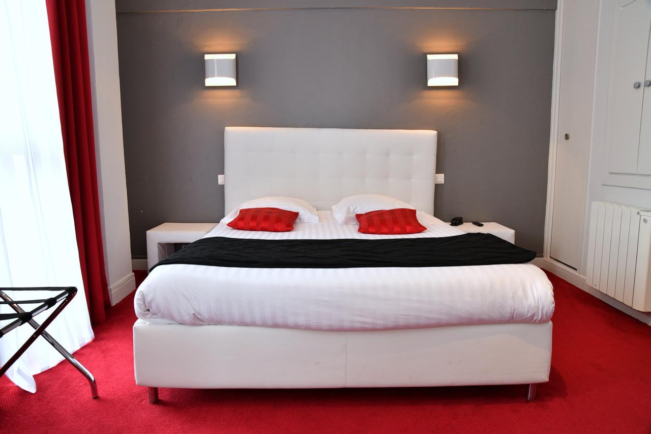 Hotel Le Square オーリヤック エクステリア 写真